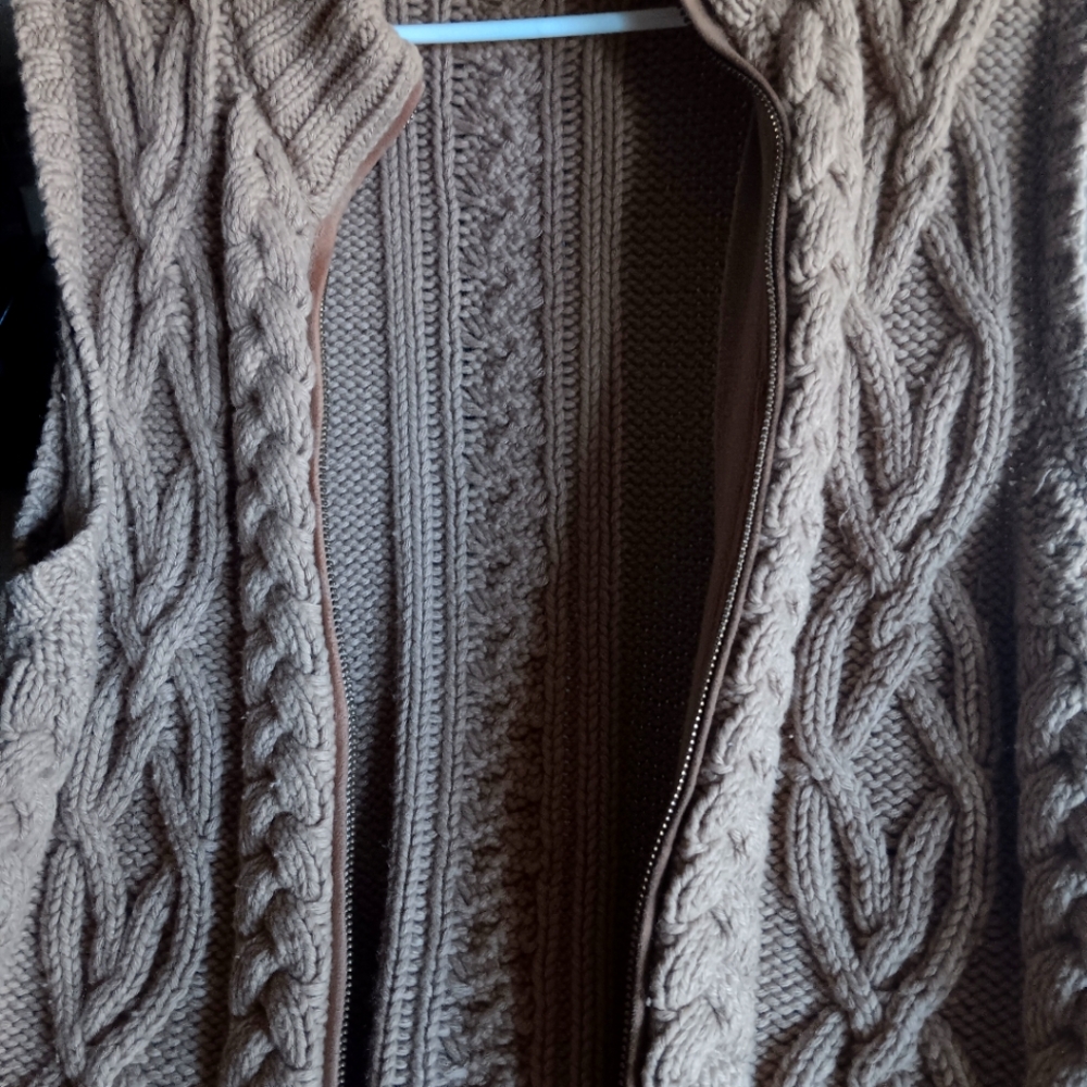 Women's Cable Knit Sweater Vest